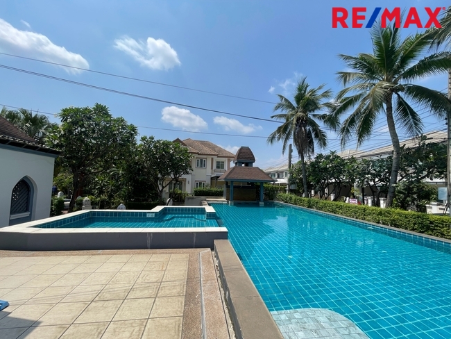 บ้านเดี่ยวสไตล์รีสอร์ท ใกล้เมกาบางนา โครงการเอโทล ลันตา รีสอร์ทไลฟ์ บางนา-วงแหวน (Atoll Lanta Resort Life Bangna-Wongwaen)
