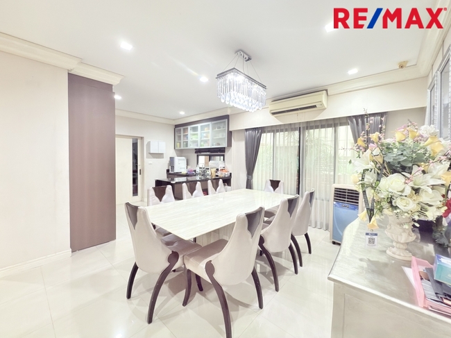 ขายบ้านเดี่ยว หมู่บ้าน เศรษฐสิริ ราชพฤกษ์-จรัญ 187 วา หลังมุม พร้อมเรือนรับรอง