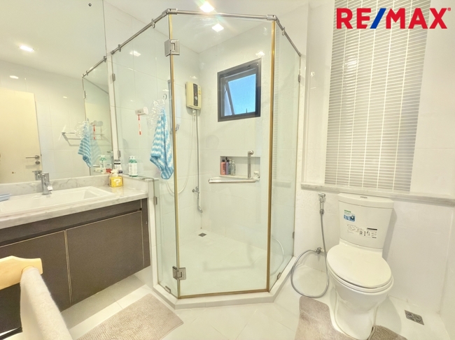 ขายบ้านเดี่ยว หมู่บ้าน เศรษฐสิริ ราชพฤกษ์-จรัญ 187 วา หลังมุม พร้อมเรือนรับรอง