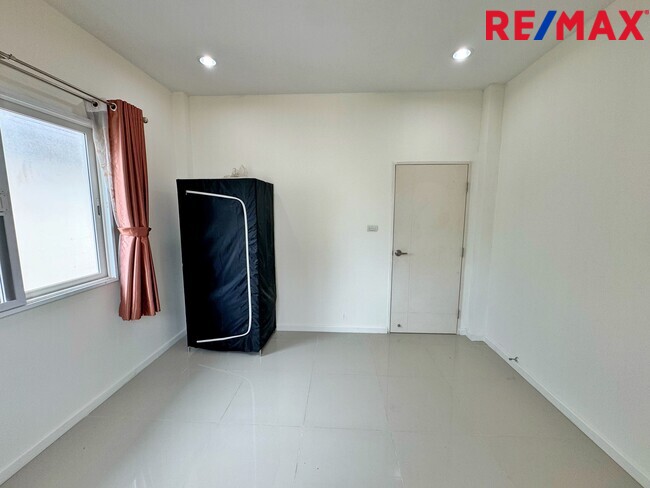 ขายบ้านเดี่ยว ซื่อตรงโคซี่ บางบัวทอง–340 (เฟส 5) แบบ Merit | 60 ตร.วา | ทำเลบางบัวทอง นนทบุรี
