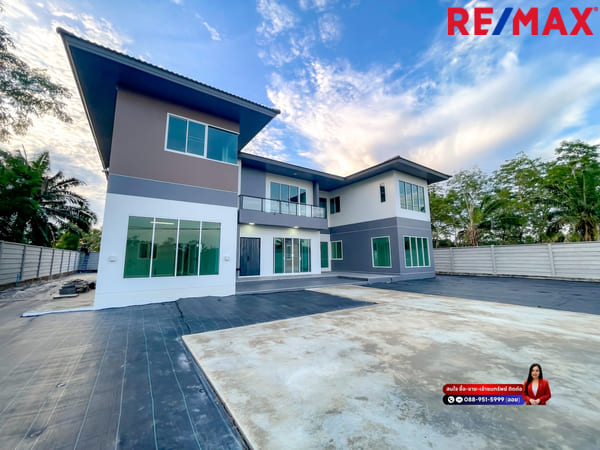บ้านนิมิตใหม่ 59 พื้นที่ 249.80 ตร.ว. โครงการเคซี เลค แลนด์ บ้านสั่งสร้างโดยบริษัทชั้นนำ พร้อมประกันโครงสร้าง 20 ปี หัวมุม ทำเลนิมิตใหม่ ราษฎร์นิมิตร ใกล้ทางด่วนจตุโชติ และถนนวงแหวนรอบนอก
