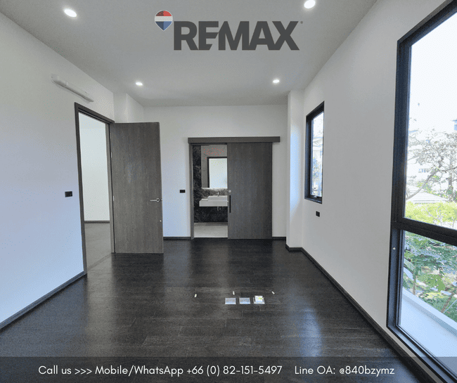 โครงการ HIBURY วัชรพล-รามอินทรา พร้อม Pool Villa และ ลิฟท์บ้าน ใจกลางวัชรพล ที่ดิน 120.6 ตร.ว. ใช้สอย: 1,000 ตร.ม. บ้านเดี่ยว Ultra Luxury ขนาดใหญ่พิเศษ รวม 2 หลังไว้ในพื้นที่เดียวกัน