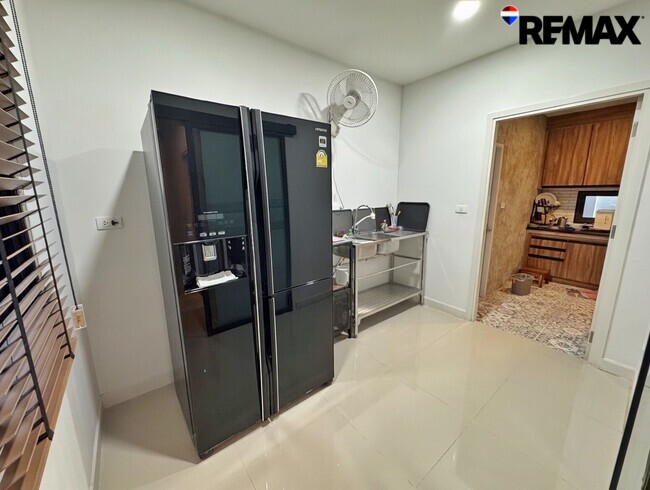 ขายขาดทุนกว่าล้าน! บ้านเดี่ยVenue Flow แจ้งวัฒนะ หลังใหญ่ 74 ตร.ว. ตำแหน่ง Rare Item วิวสวนส่วนกลางหน้าบ้าน (ไม่ชนใคร) 5 นอน สภาพใหม่พร้อมอยู่