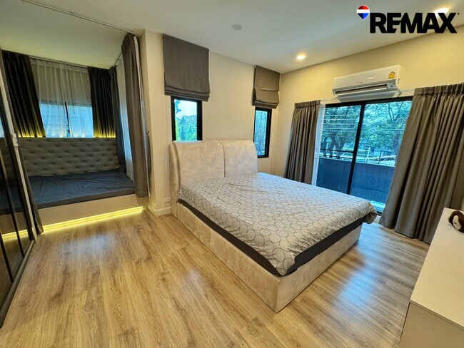 ขายขาดทุนกว่าล้าน! บ้านเดี่ยVenue Flow แจ้งวัฒนะ หลังใหญ่ 74 ตร.ว. ตำแหน่ง Rare Item วิวสวนส่วนกลางหน้าบ้าน (ไม่ชนใคร) 5 นอน สภาพใหม่พร้อมอยู่