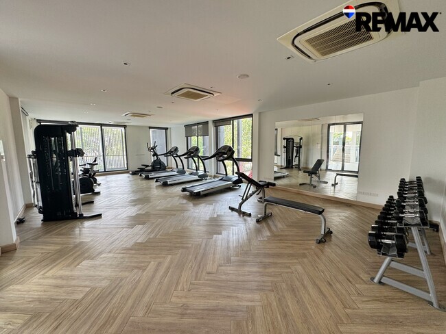 ขายขาดทุนกว่าล้าน! บ้านเดี่ยVenue Flow แจ้งวัฒนะ หลังใหญ่ 74 ตร.ว. ตำแหน่ง Rare Item วิวสวนส่วนกลางหน้าบ้าน (ไม่ชนใคร) 5 นอน สภาพใหม่พร้อมอยู่