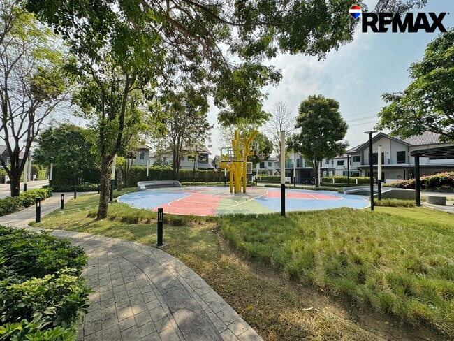 ขายขาดทุนกว่าล้าน! บ้านเดี่ยVenue Flow แจ้งวัฒนะ หลังใหญ่ 74 ตร.ว. ตำแหน่ง Rare Item วิวสวนส่วนกลางหน้าบ้าน (ไม่ชนใคร) 5 นอน สภาพใหม่พร้อมอยู่