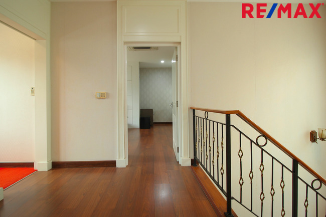 ขายบ้านเดี่ยว บางแค ลัดดารมย์ อิลิแกนซ์ วงแหวน สาทร 4 ห้องนอน บ้านหลังมุม รีโนเวทใหม่ ครัวใหญ่ ถูกสุดในโครงการเพียง 9.8 ล้าน