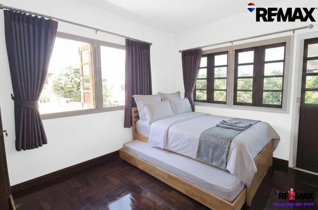 ขาย บ้านเดี่ยวสร้างกับ โมเดิร์นโฮม มีแปลนบ้าน 128 ตร.วา เอกชัย 10/1 บ้านหลังใหญ่ สภาพดี ขายเพียง 6.45 ล้านบาท เข้าซอยเพียง 500 ม. เดินทางสะดวก