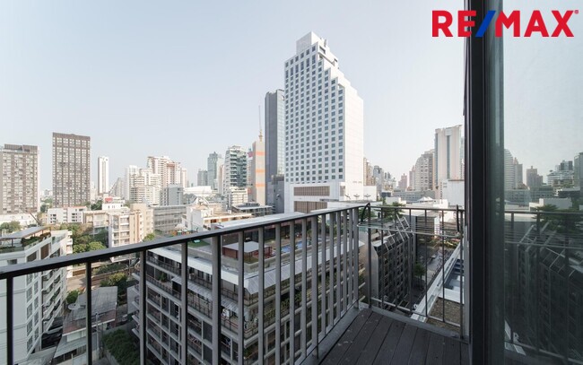 ขายคอนโดสุขุมวิท 𝗘𝗱𝗴𝗲 𝗦𝘂𝗸𝗵𝘂𝗺𝘃𝗶𝘁 𝟮𝟯 (ห้องมุม) วิวดี แต่งสวย ราคาดีที่สุด ติด BTS อโศก และ MRT สุขุมวิท