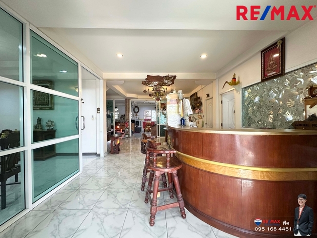 007822