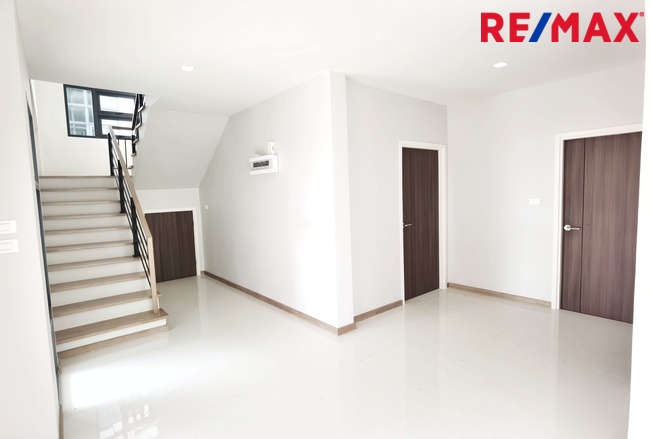 บ้านเดี่ยว กาญจนาภิเษก - 340 ขนาด 106 ตร.วา ซื่อตรง พรีเมี่ยม บางบัวทอง บ้านใหม่ ไม่เคยอยู่ บ้านหลังใหญ่