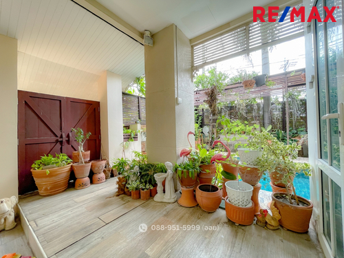บ้านสวนวัลยา บ้านหลังมุม ซ.สวนสยาม 24 ซอยเสรีไทย 73 พื้นที่ดิน 58.40 ตร.ว. มีสระว่ายน้ำส่วนตัว เชื่อมต่อถนนวงแหวนรอบนอกฝั่งตะวันออก - กาญจนาภิเษก - ถนนรัชดา-รามอินทรา