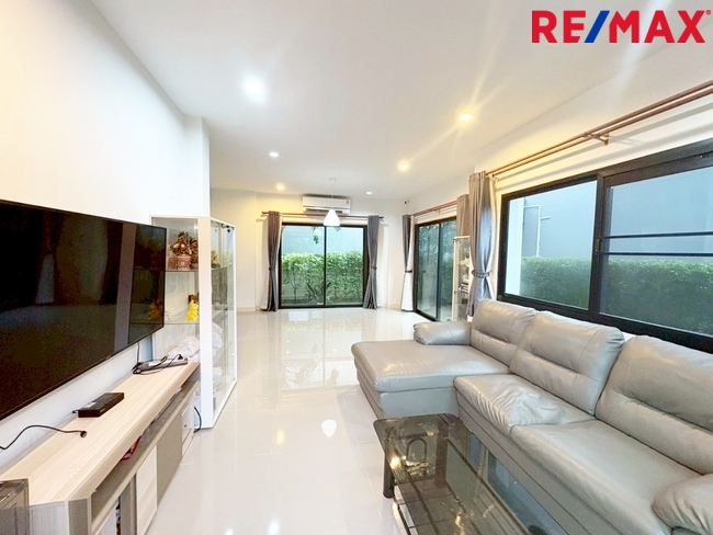 ขายทาวน์โฮม 3 ชั้น บ้านกลางเมือง กัลปพฤกษ์ ซ.ศาลธนบุรี 29/2 กำนันแม้น ใกล้เดอะมอลล์บางแค