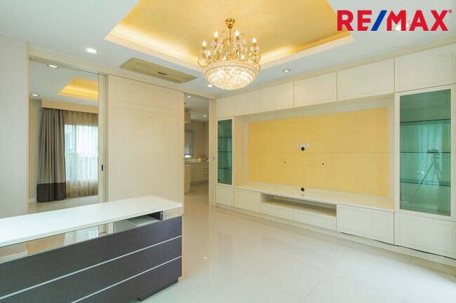 ขายเดอะแกรนด์ พระราม2 โซน Infinia บ้านเดี่ยวหลังมุม ถนนเมน Built in ทั้งหลัง