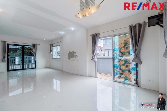 ขายบ้านพุทธบูชา36 สรัญทรไพรเวท(หลังมุม วิวสวน) ราคาดีที่สุดในโครงการ 3.59 ล้าน ติดอู่รถเมย์สาย75