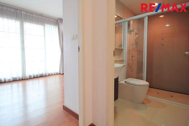 บ้านกลางเมือง สาทร ตากสิน 2 Baan Klang Muang Sathorn-Taksin 2 หน้าสวน สภาพดี ราคาทุน