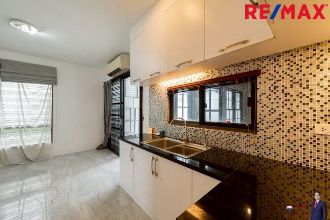 (มาใหม่! NEW Listing! 2025) Town Avenue Cocos ทาวน์โฮมจาก Sansiri หลังมุม 23 ตร.วา (ต่อเติมครัวไทยไว้ให้แล้ว ครบ) พระรามสอง ซอย 50, แยก 7, ใกล้ Central พระรามสอง เพียง 700 เมตร [ราคาพิเศษ!]