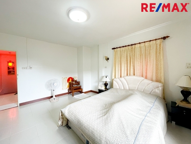 หมู่บ้านเคซี รามอินทรา 8 (K.C. Ramintra 8) หลังริม บนที่ดิน 24 ตร.ว. เชื่อมต่อถนนสายไหม